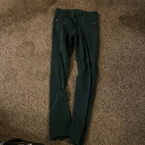 Slim pants